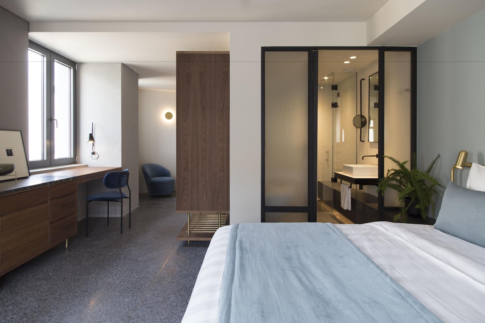 โรงแรมเพเรียนท์ เอเธนส์ ภายนอก รูปภาพ A room at the hotel