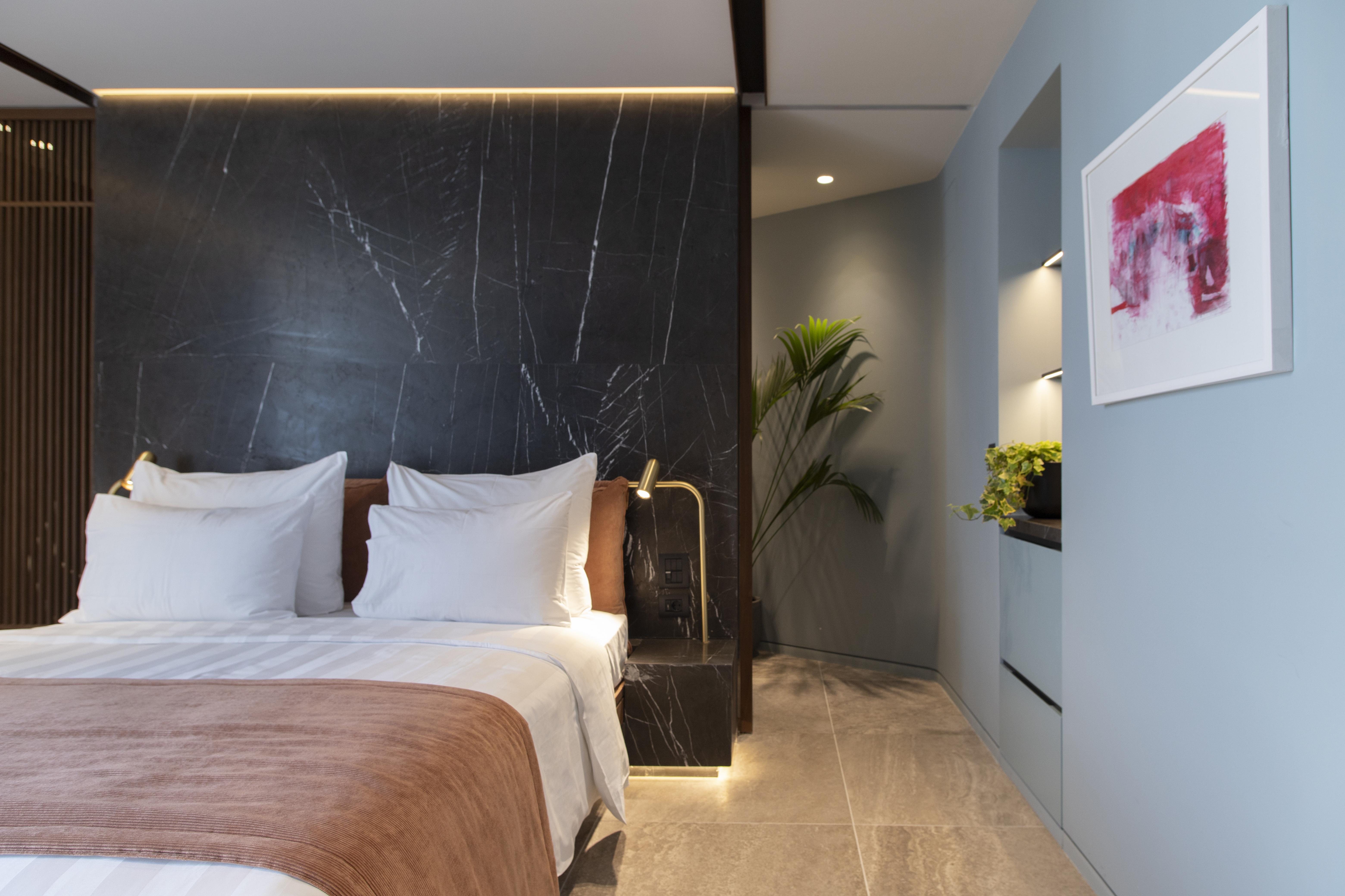 โรงแรมเพเรียนท์ เอเธนส์ ภายนอก รูปภาพ A bedroom at the hotel