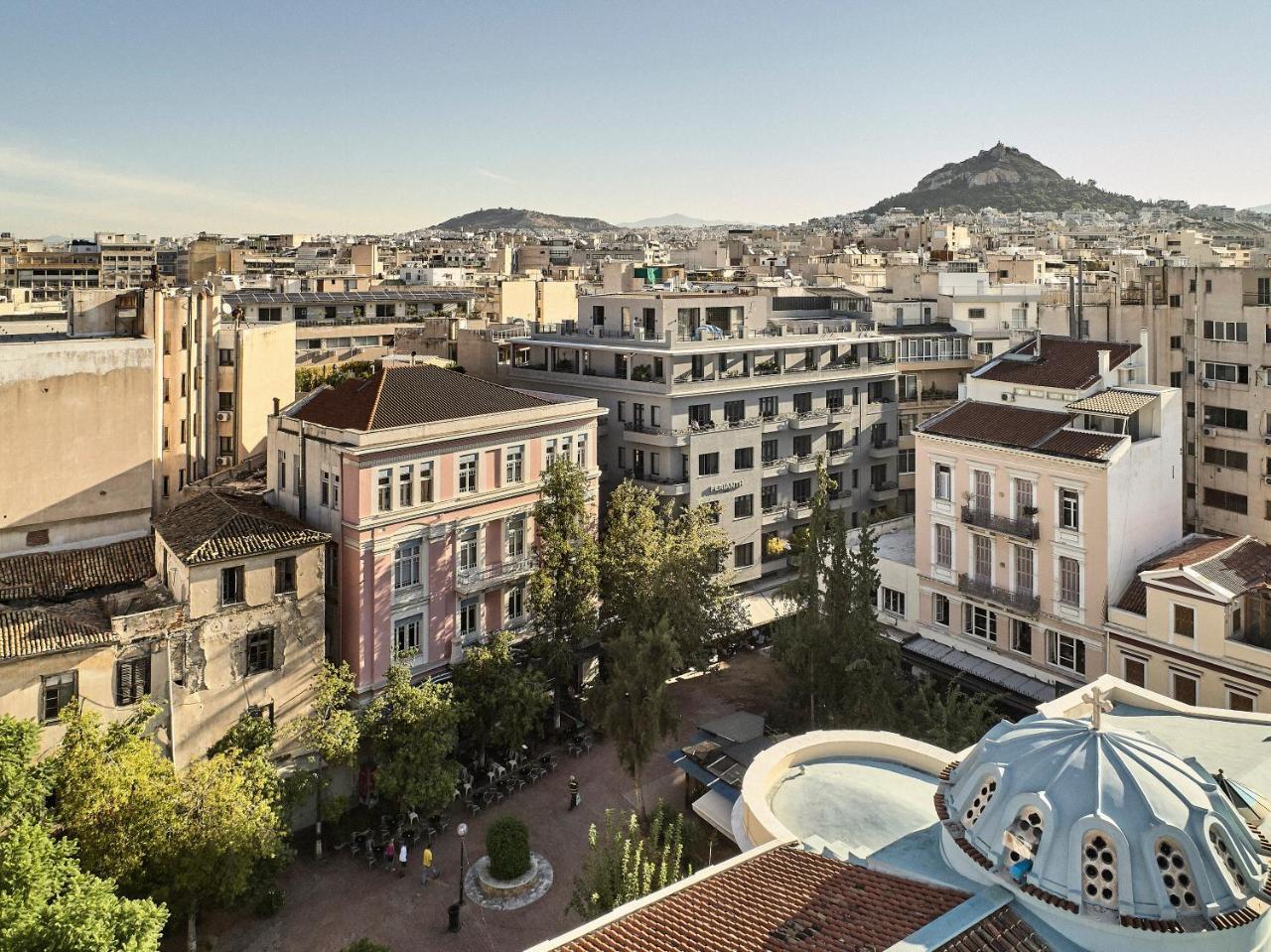 โรงแรมเพเรียนท์ เอเธนส์ ภายนอก รูปภาพ View of the Acropolis from the hotel