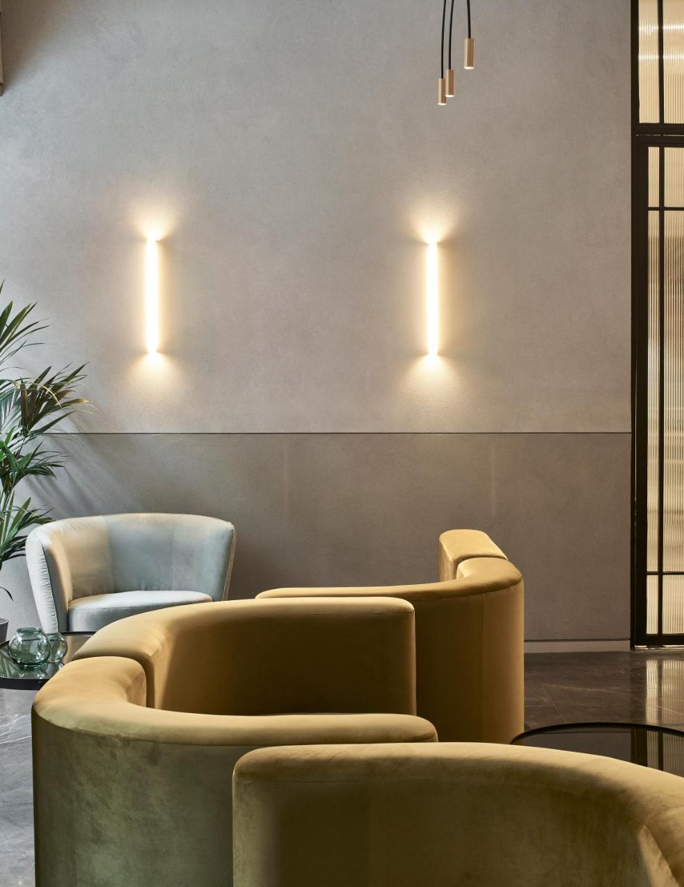 โรงแรมเพเรียนท์ เอเธนส์ ภายนอก รูปภาพ Wall-mounted luminaires